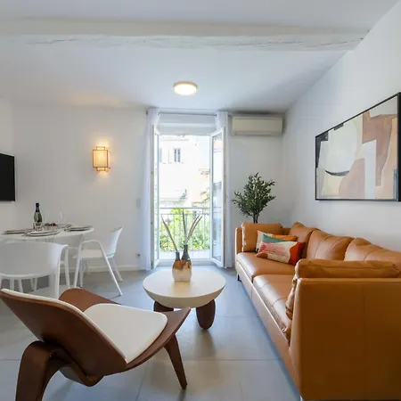 2-br Terrace Centre