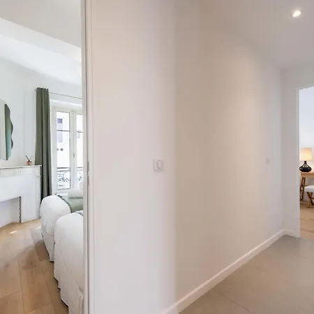2-br Terrace Centre